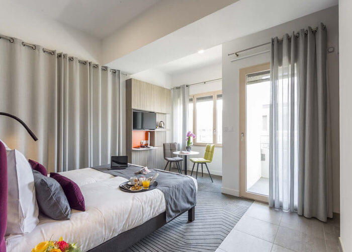 Studio - 30 m² - 1 pièce