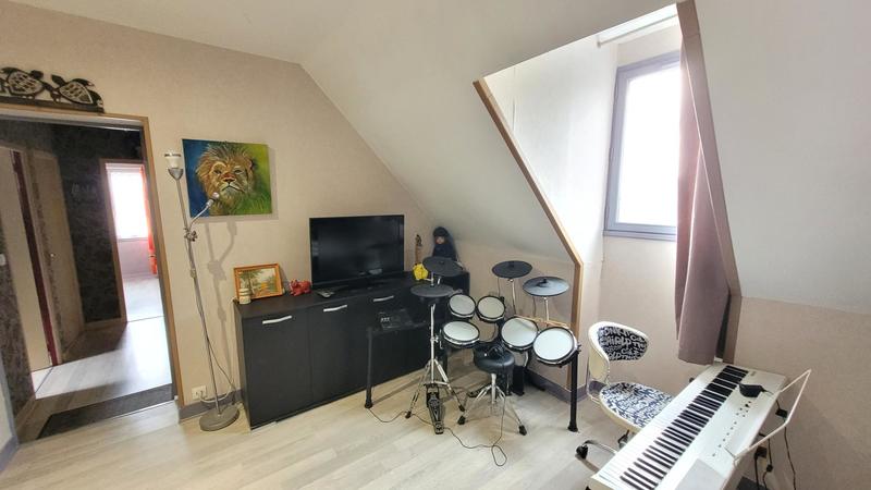 Maison - 243 m² - 11 pièces