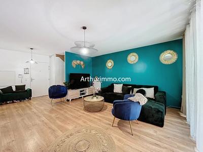 Appartement - 83 m² - 4 pièces