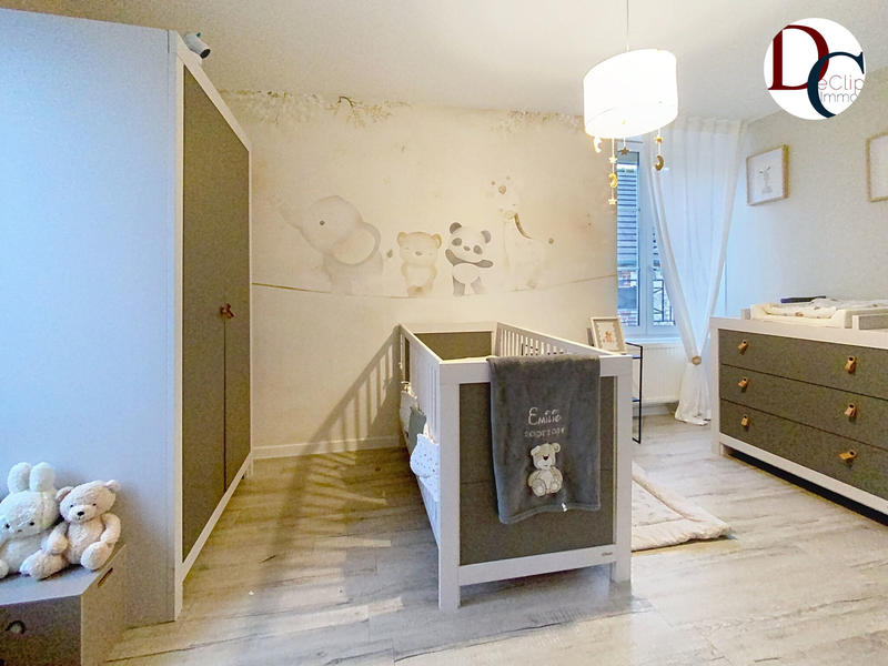 Maison - 197 m² - 10 pièces