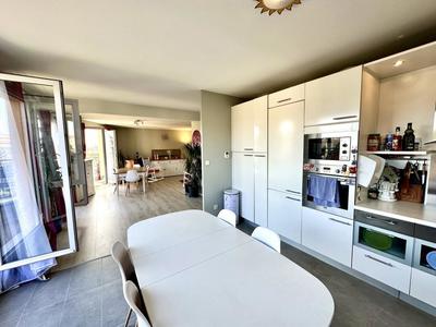 Duplex - 122 m² - 4 pièces