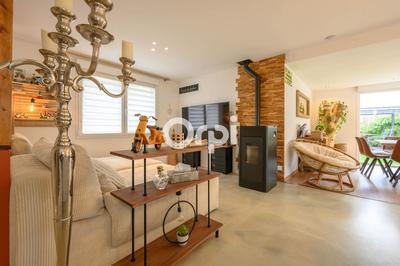 Maison - 93 m² - 4 pièces