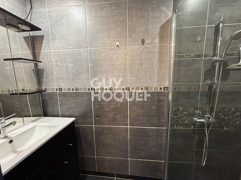 Maison - 209 m² - 7 pièces