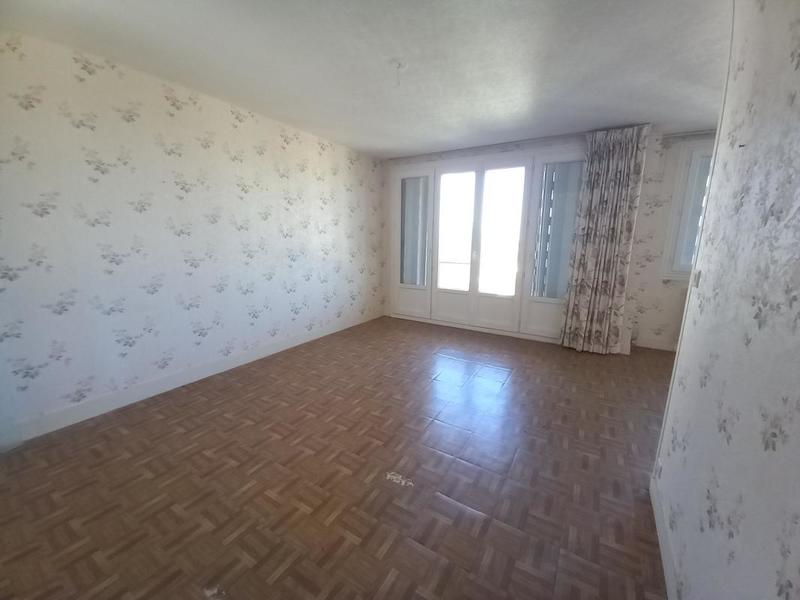 Appartement - 90 m² - 5 pièces