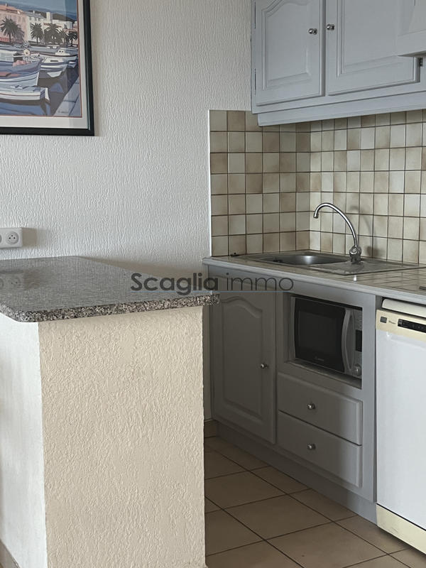 Local commercial - 1 200 m²