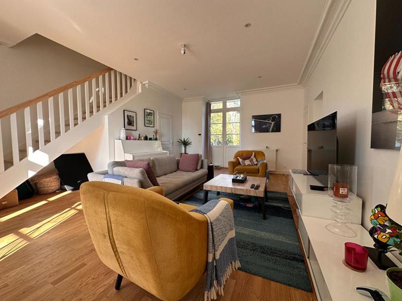 Maison - 137 m² - 6 pièces