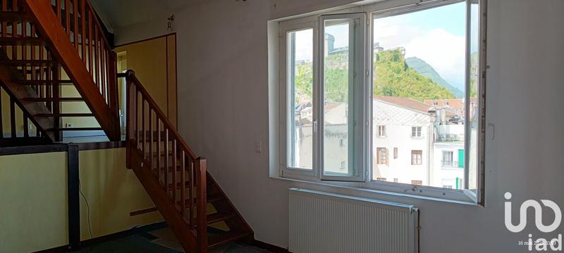 Appartement - 270 m² - 10 pièces