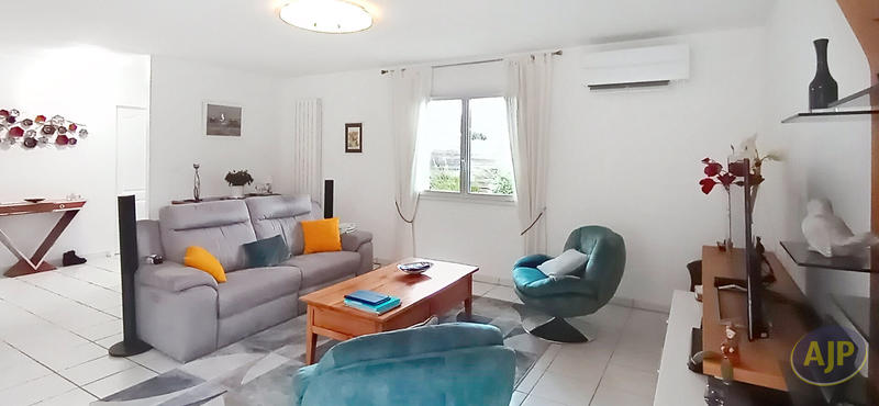 Maison - 125 m² - 5 pièces