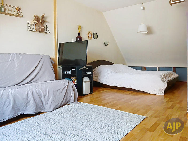 Maison - 121 m² - 5 pièces