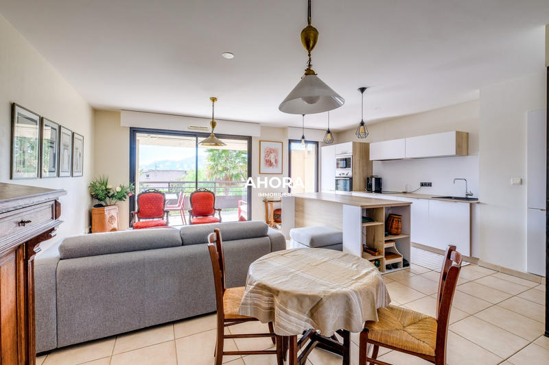 Appartement - 82 m² - 4 pièces