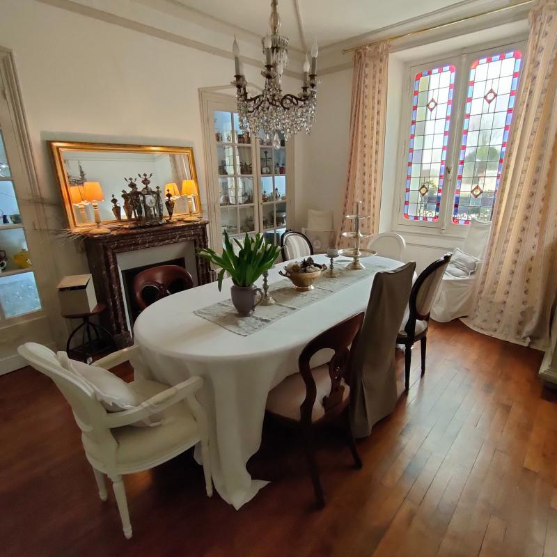 Maison bourgeoise - 256 m² - 6 pièces