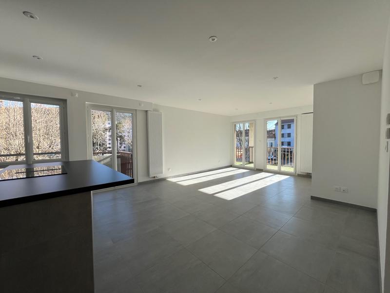 Appartement - 92 m² - 4 pièces