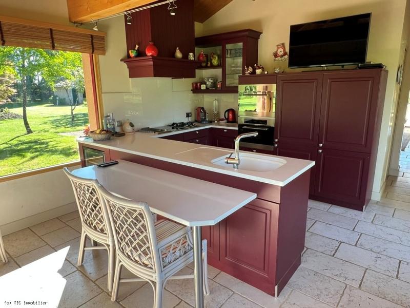 Longère - 293 m² - 8 pièces