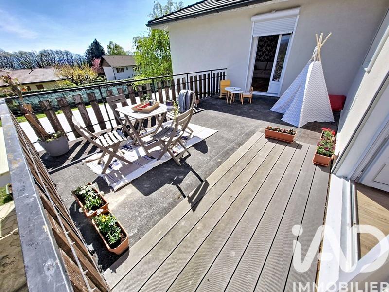 Maison - 240 m² - 7 pièces