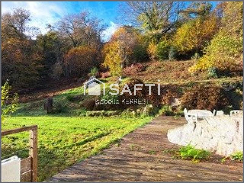 Maison - 260 m² - 8 pièces