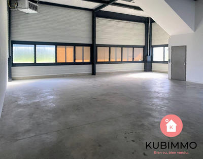 Local commercial - 262 m²