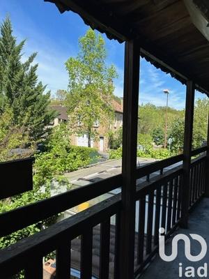 Maison - 230 m² - 11 pièces