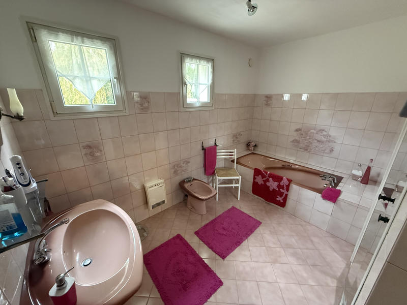 Maison - 200 m² - 7 pièces