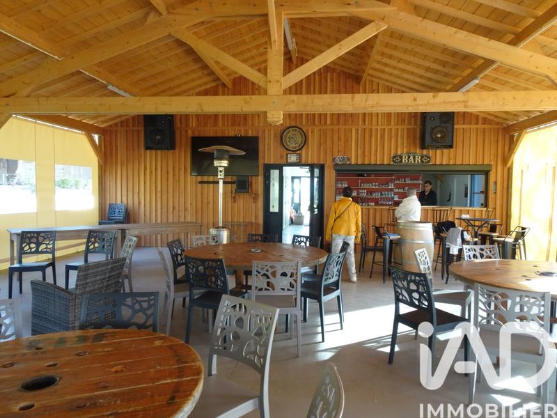 Maison - 1 000 m² - 30 pièces