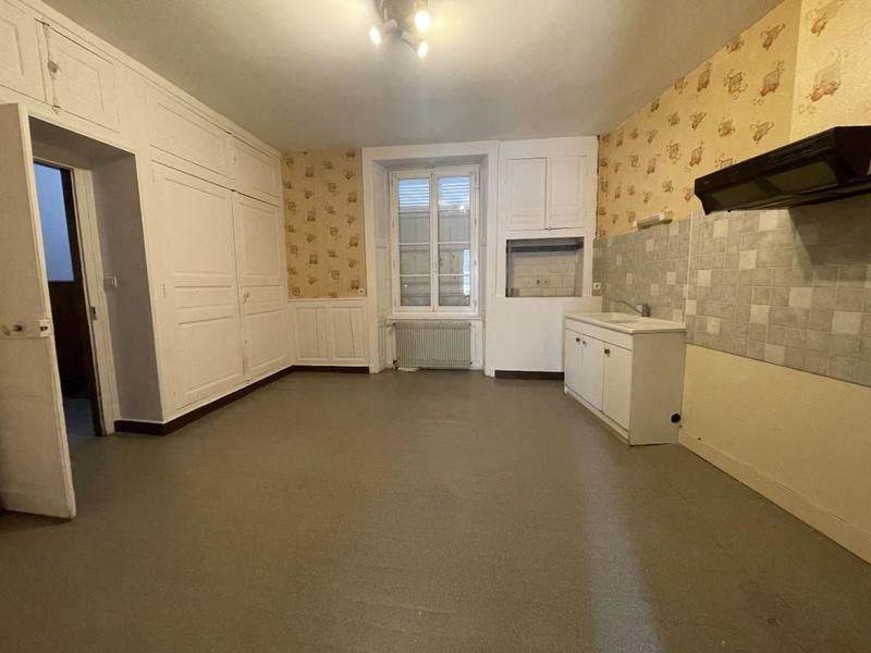 Appartement ancien - 86 m² - 3 pièces