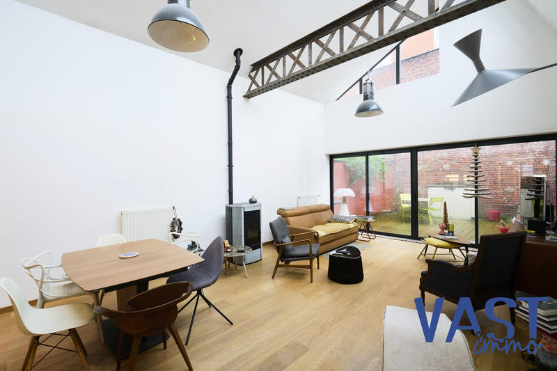 Loft - 127 m² - 4 pièces