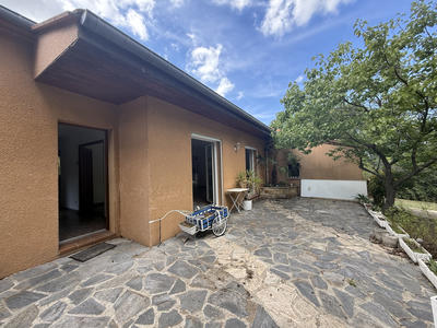 Maison - 104 m² - 4 pièces