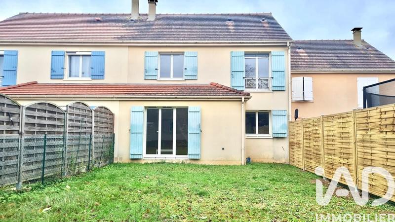 Maison - 94 m² - 5 pièces