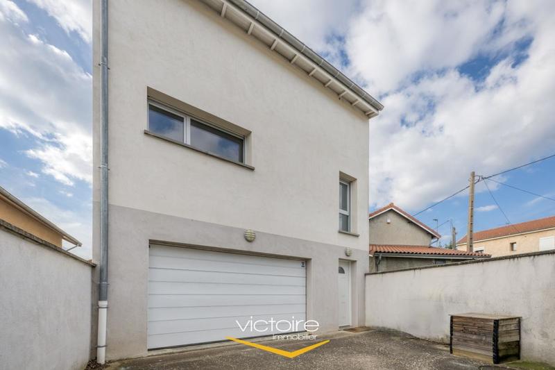 Maison - 96 m² - 5 pièces