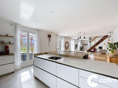 Maison - 163 m² - 5 pièces