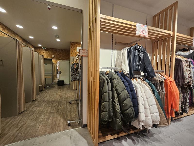 Local commercial - 308 m² - 1 pièce