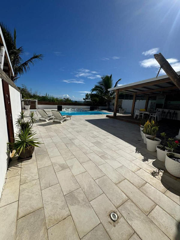 Maison - 197 m² - 8 pièces