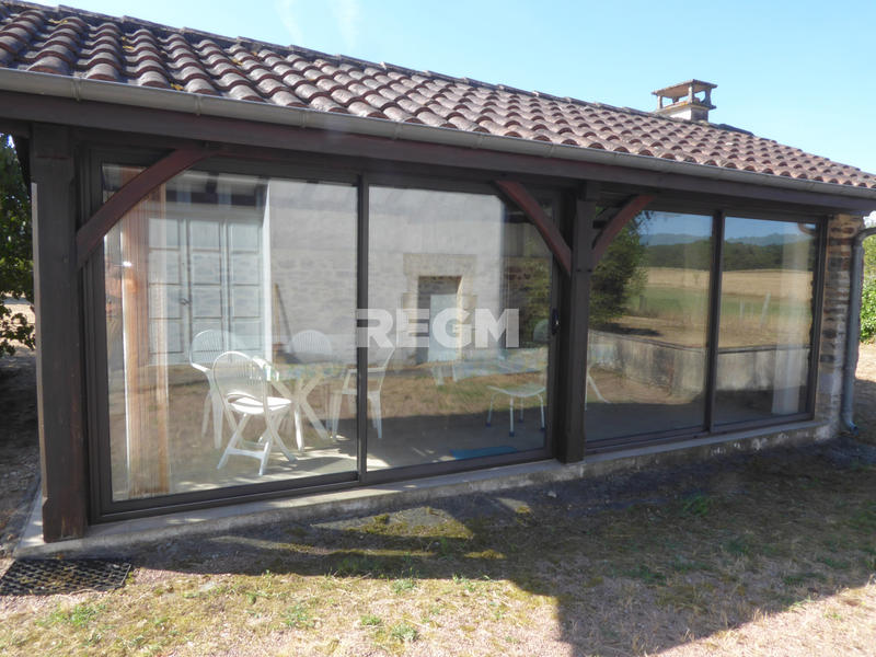 Maison de village - 80 m² - 4 pièces