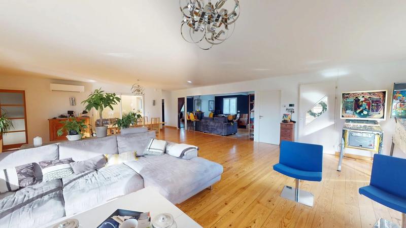 Maison - 179 m² - 7 pièces