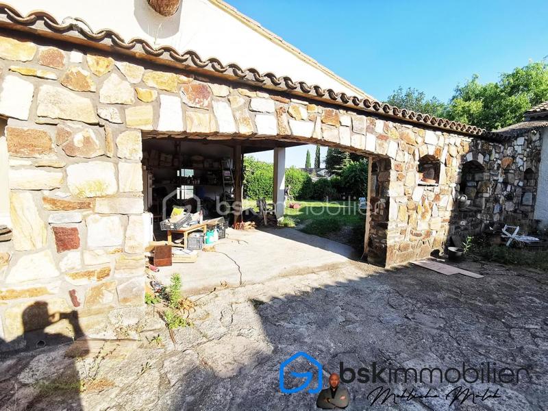 Maison - 208 m² - 7 pièces