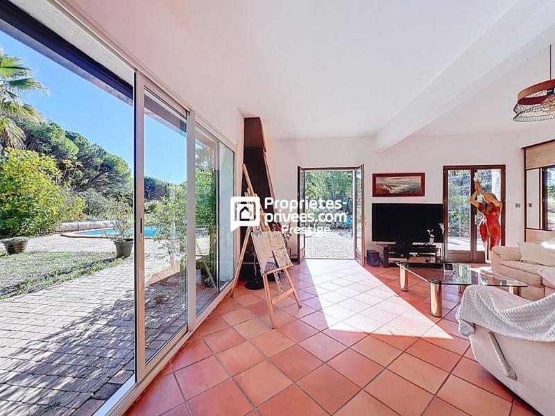 Maison - 185 m² - 5 pièces