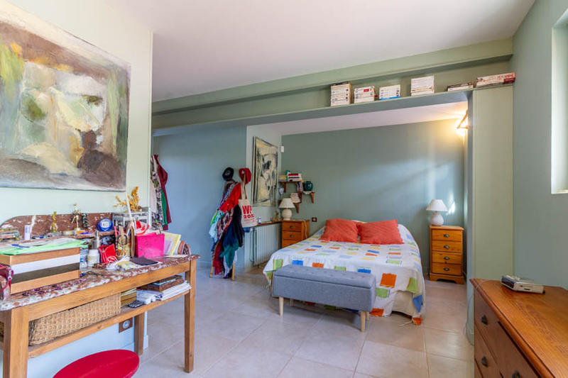 Maison - 300 m² - 8 pièces