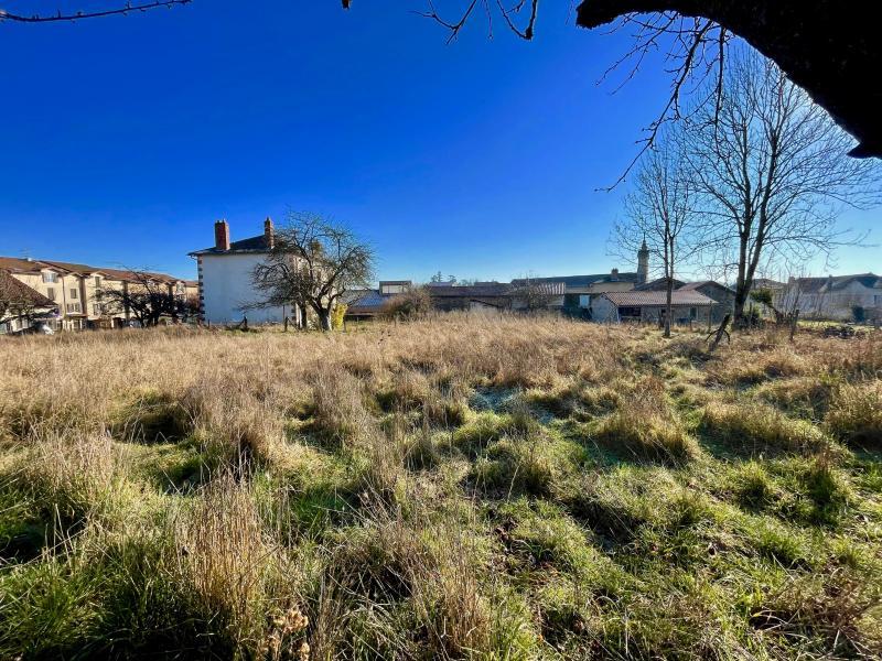 Maison - 300 m² - 1 pièce