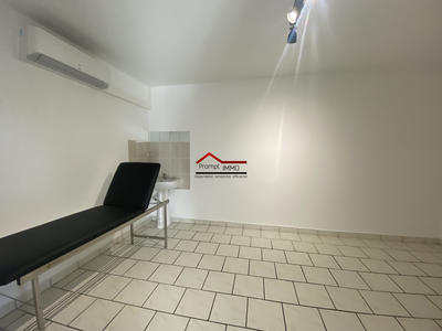 Local d'activités - 97 m² - 4 pièces