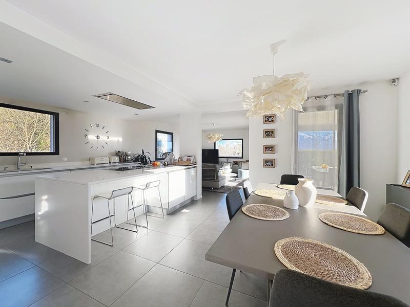 Maison - 135 m² - 5 pièces