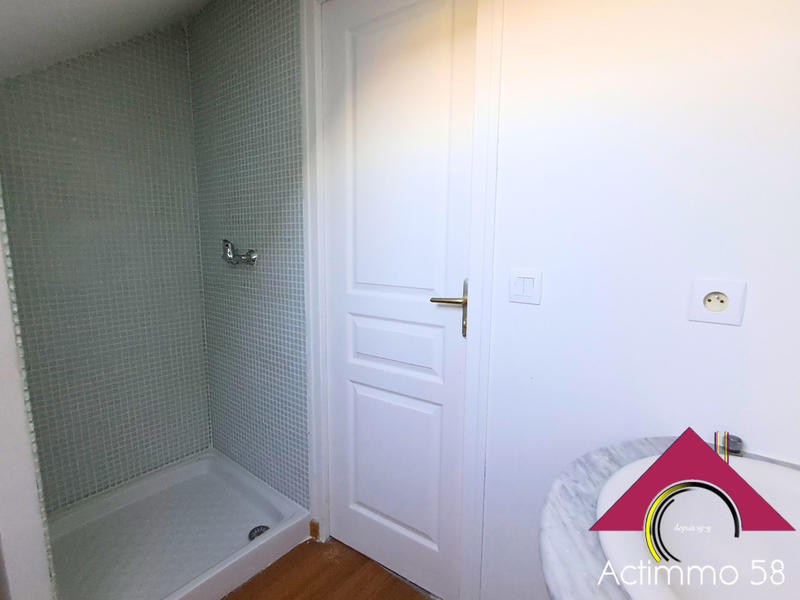 Maison - 171 m² - 9 pièces