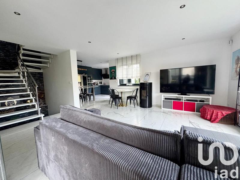 Maison - 140 m² - 5 pièces