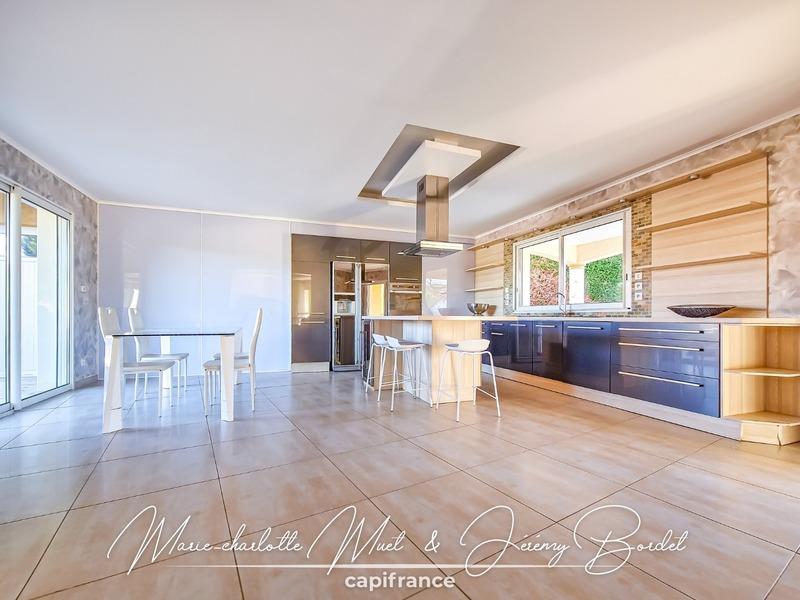 Maison - 135 m² - 4 pièces