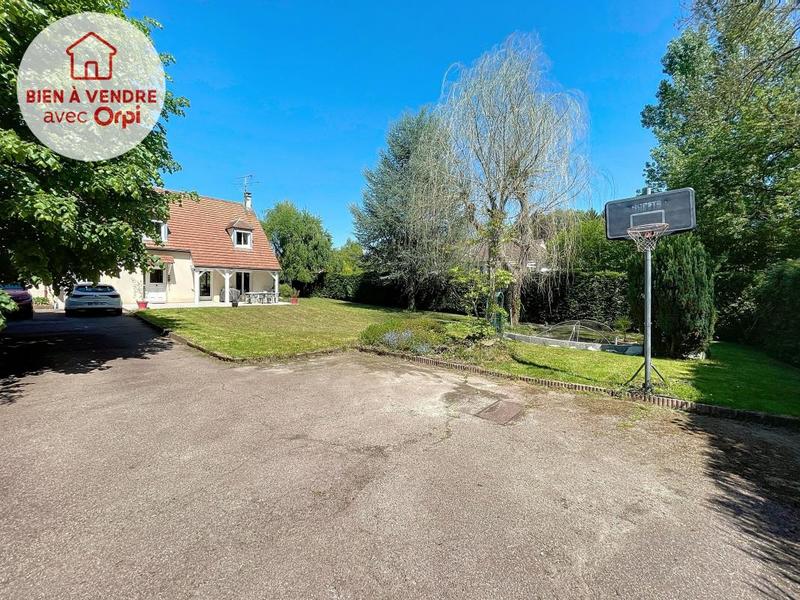 Maison - 170 m² - 8 pièces