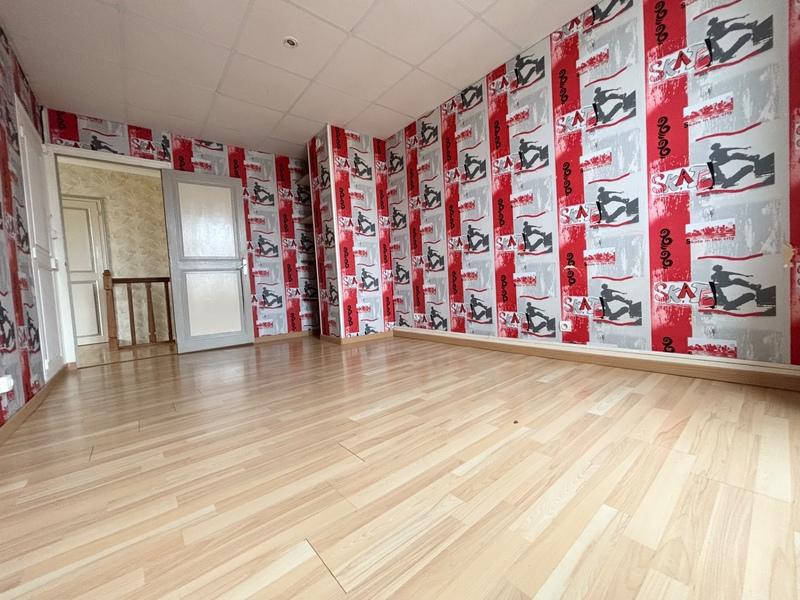 Maison - 268 m² - 7 pièces