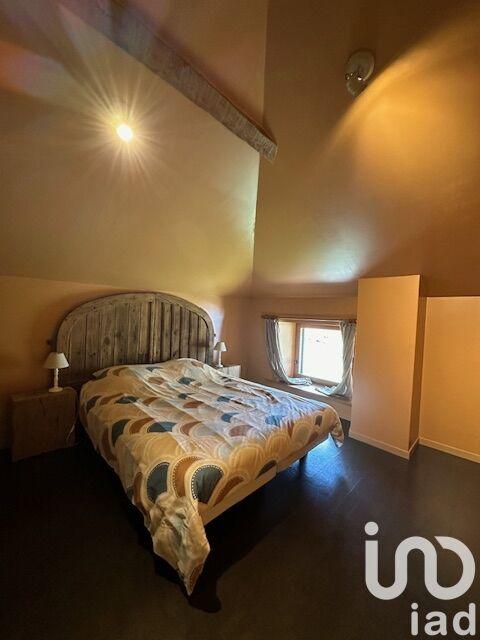 Maison - 433 m² - 16 pièces