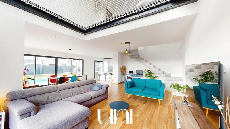 Maison - 178 m² - 6 pièces