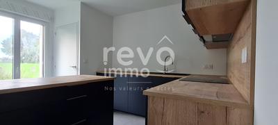 Maison - 98 m² - 5 pièces