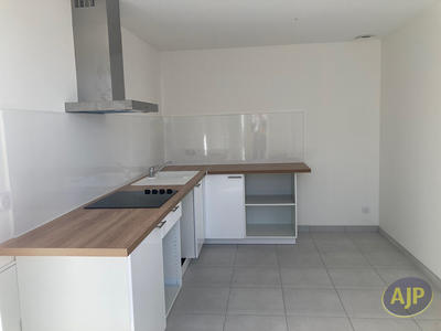 Maison - 65 m² - 3 pièces