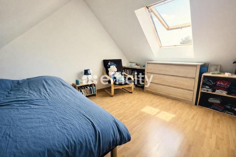 Pavillon - 125 m² - 7 pièces