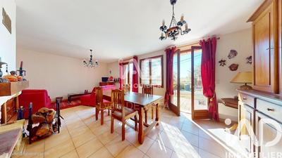 Maison - 98 m² - 4 pièces